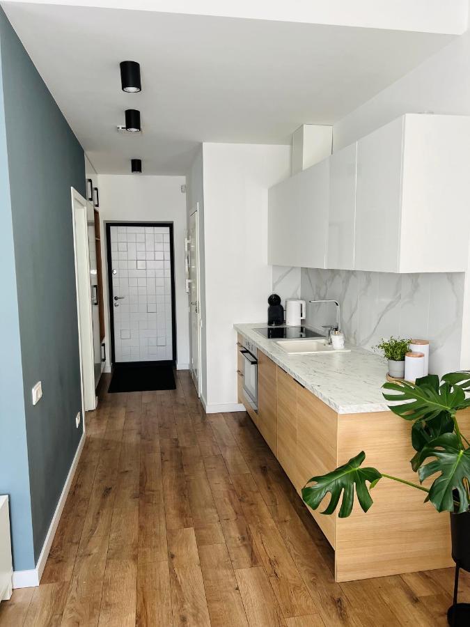 The Right Coast Apartment With Free Private Parking Рига Экстерьер фото
