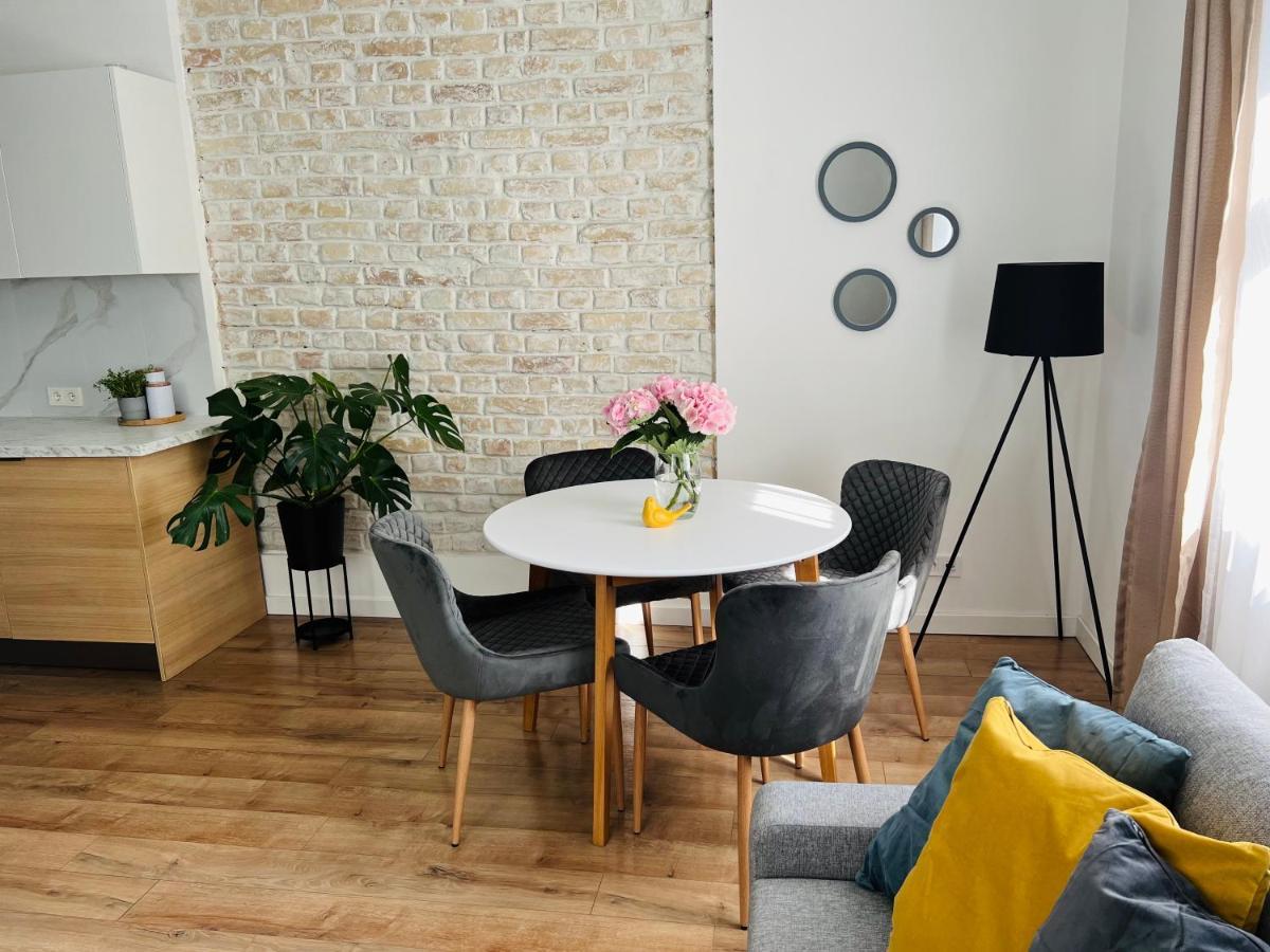 The Right Coast Apartment With Free Private Parking Рига Экстерьер фото