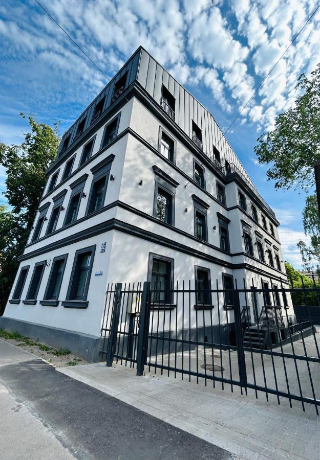 The Right Coast Apartment With Free Private Parking Рига Экстерьер фото