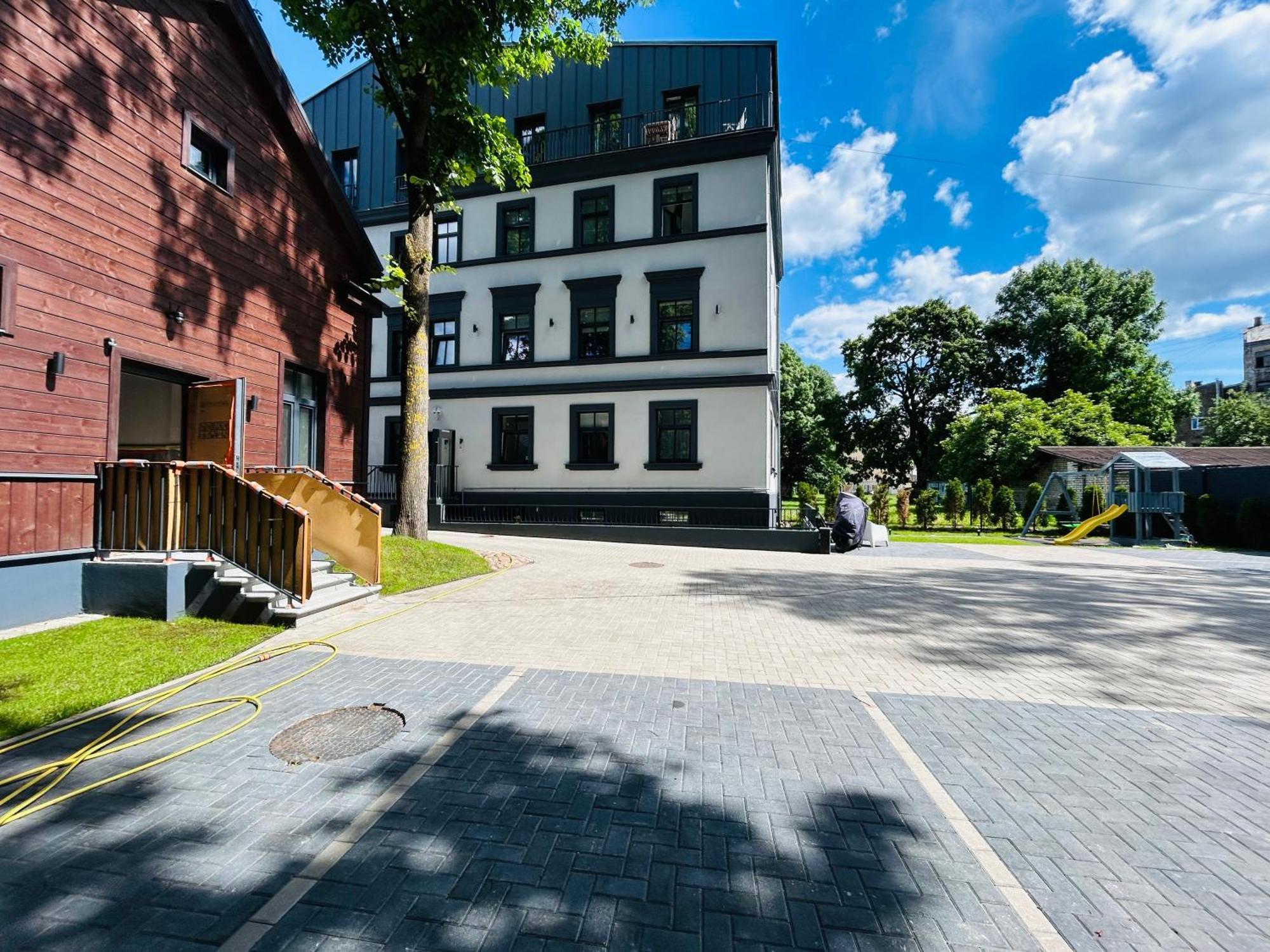 The Right Coast Apartment With Free Private Parking Рига Экстерьер фото